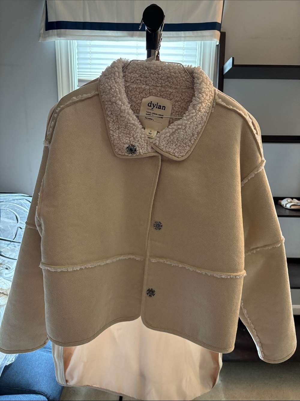 Shearling-style cropped jacket